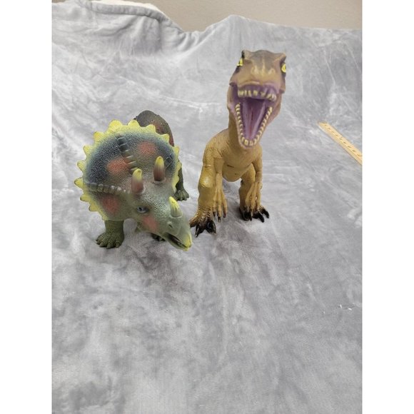 Toys "R" Us Toys Toys R Us Dinosaur Velociraptor Triceratops Soft